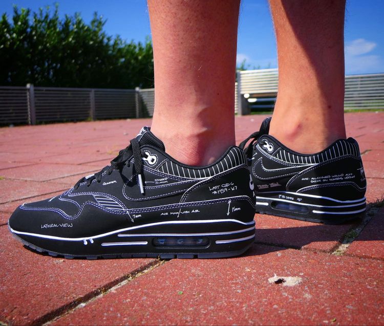 air max 1 sketch black