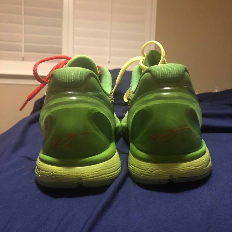 Zoom Kobe 6 Grinch Nike 701 Goat