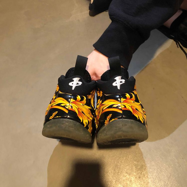 supreme foams black