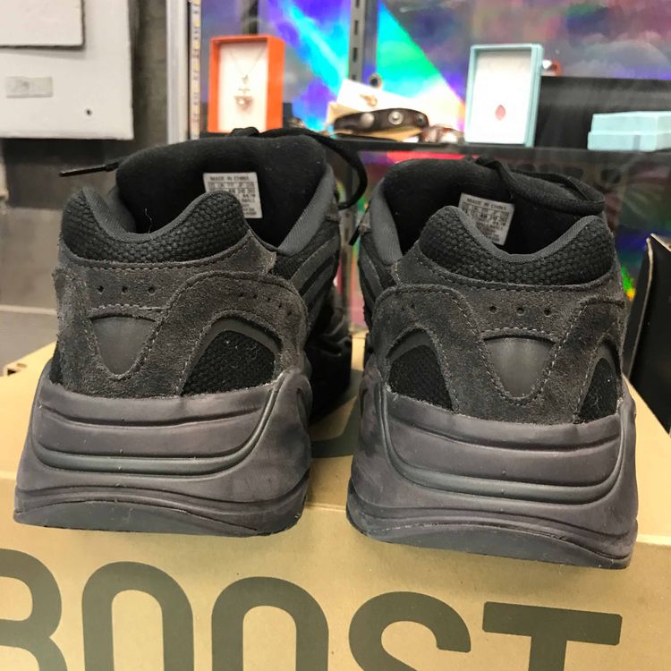 yeezy 700 vanta goat