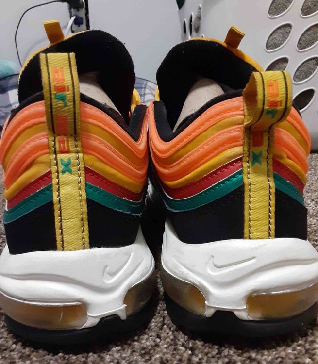 closed toe and closed heel shoes