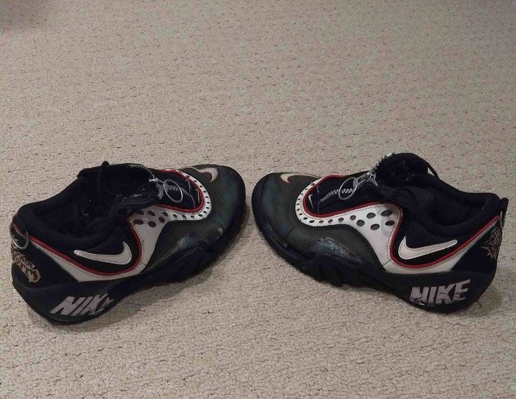 nike air worm ndestrukt