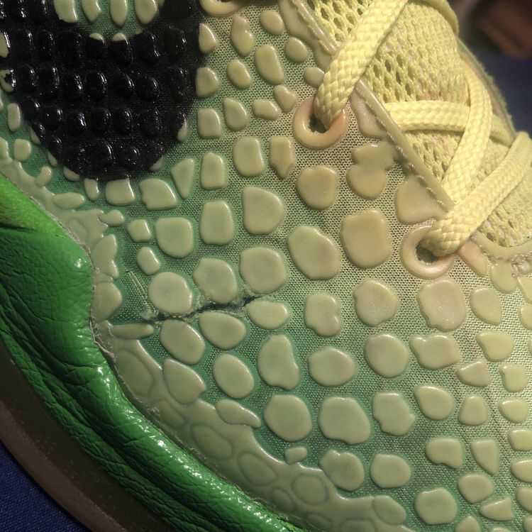 Zoom Kobe 6 Grinch Nike 701 Goat