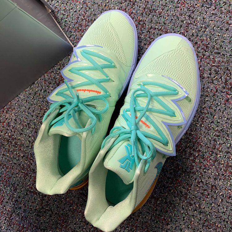 spongebob squarepants x kyrie 5 squidward