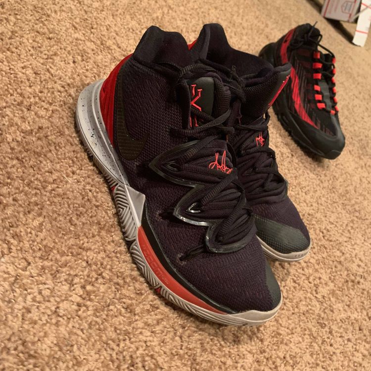 kyrie 5 goat