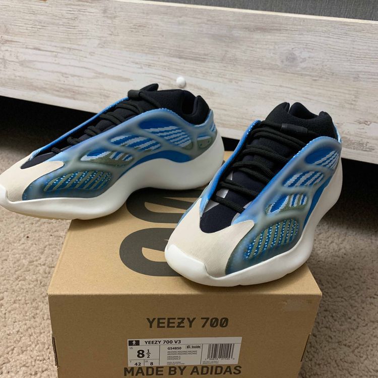 yeezy 700 v3 arzareth goat