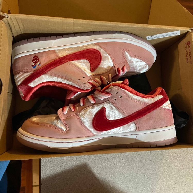 nike strangelove valentine's day