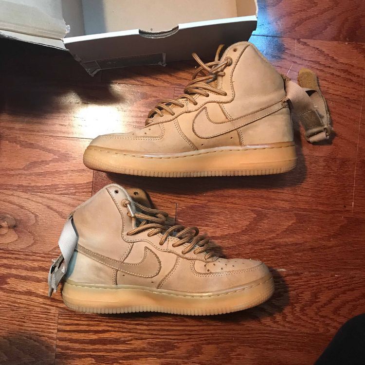 air force 1 lv8 flax