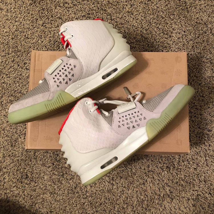 nike air yeezy 2 nrg pure platinum