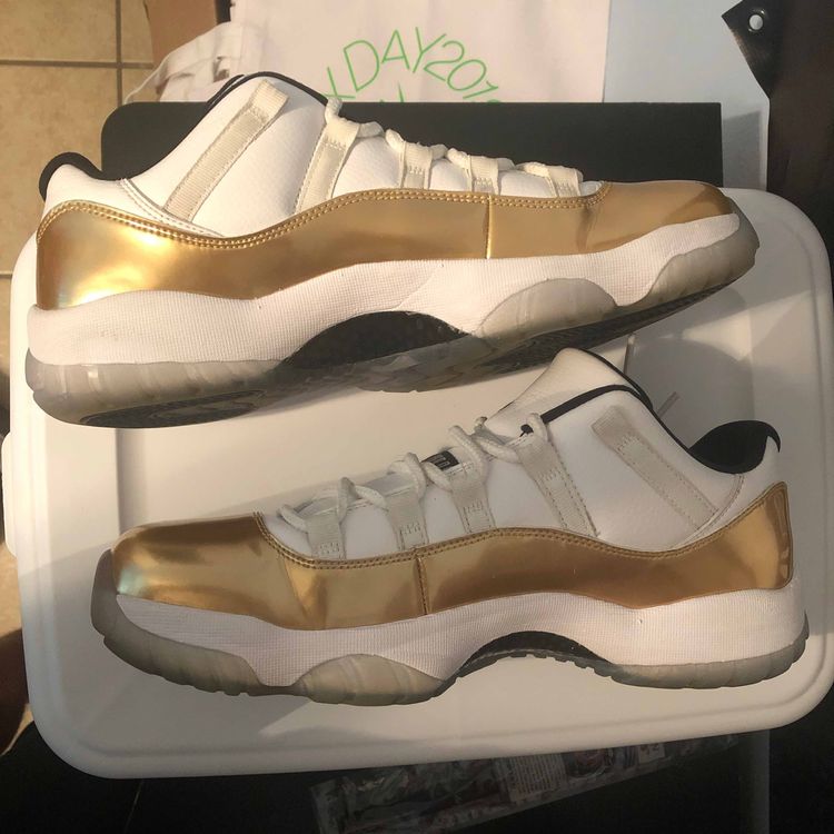 air jordan 11 retro low closing ceremony mens