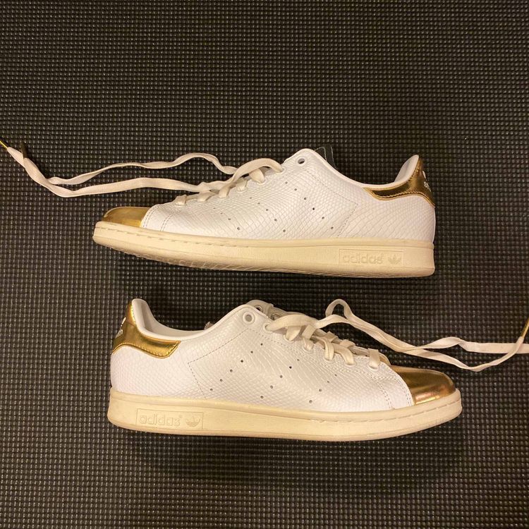 stan smith gold toe