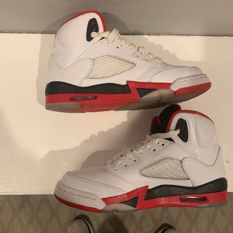 jordan 5 retro fire red black tongue
