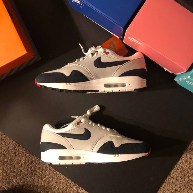 new balance 530 white & silver