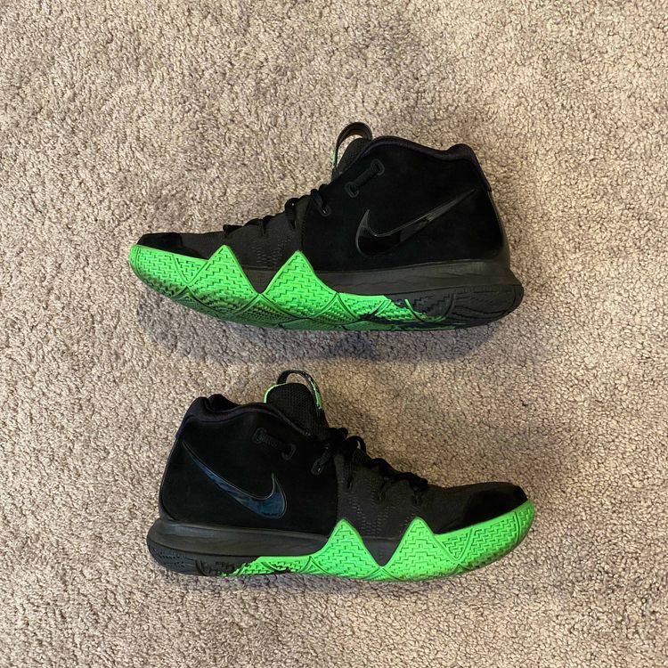 pg 4 gatorade on feet