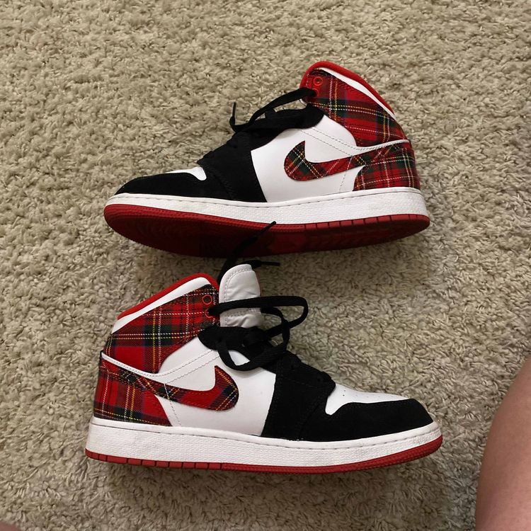 santa jordan 1