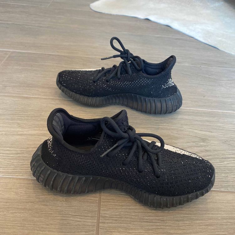 Yeezy Boost 350 V2 'Oreo' - adidas - BY1604 | GOAT