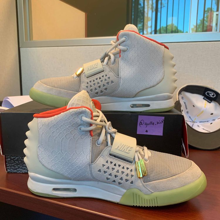 pure platinum air yeezy 2