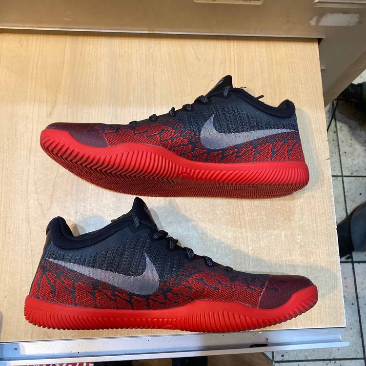 mamba rage black red