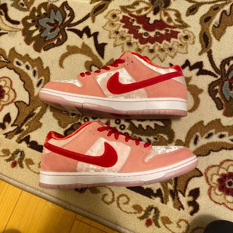 nike strangelove valentine's day