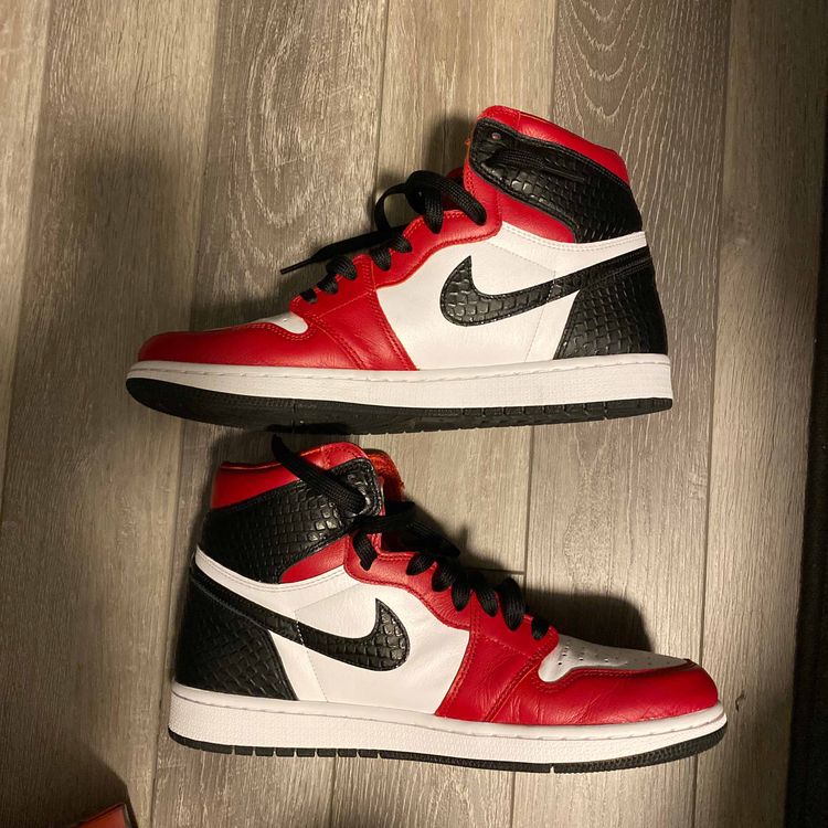 Wmns air jordan 1 satin red clearance