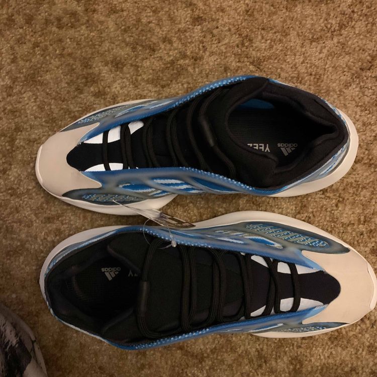 yeezy 700 v3 arzareth goat