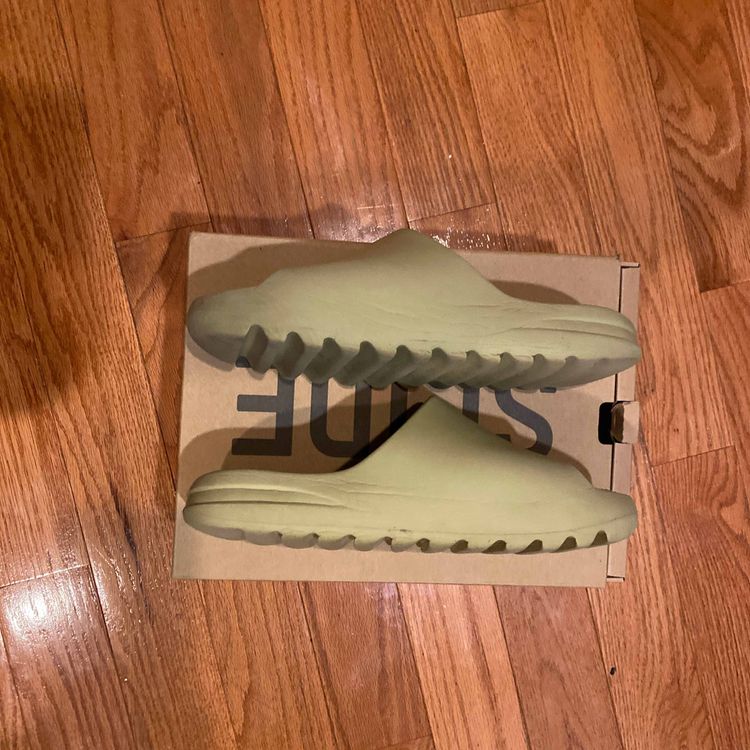 Yeezy Slides 'Resin' - adidas - FX0494 | GOAT