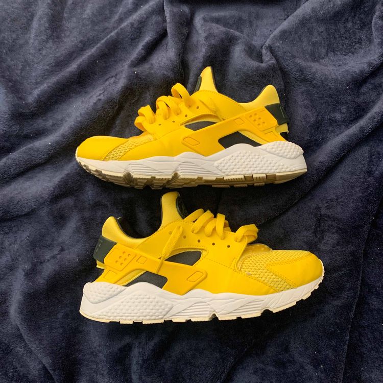 nike huarache lightning