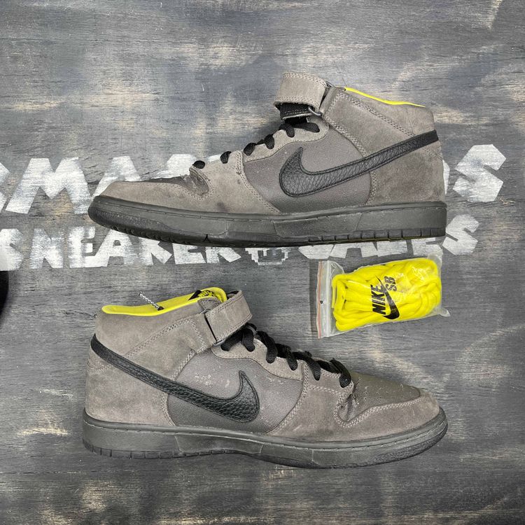 batman nike dunks