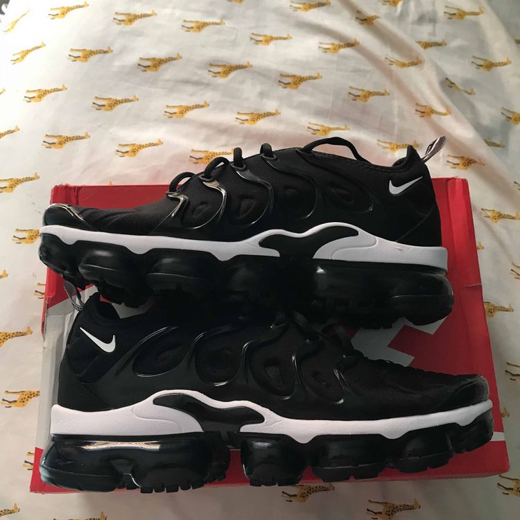 vapormax overbranding