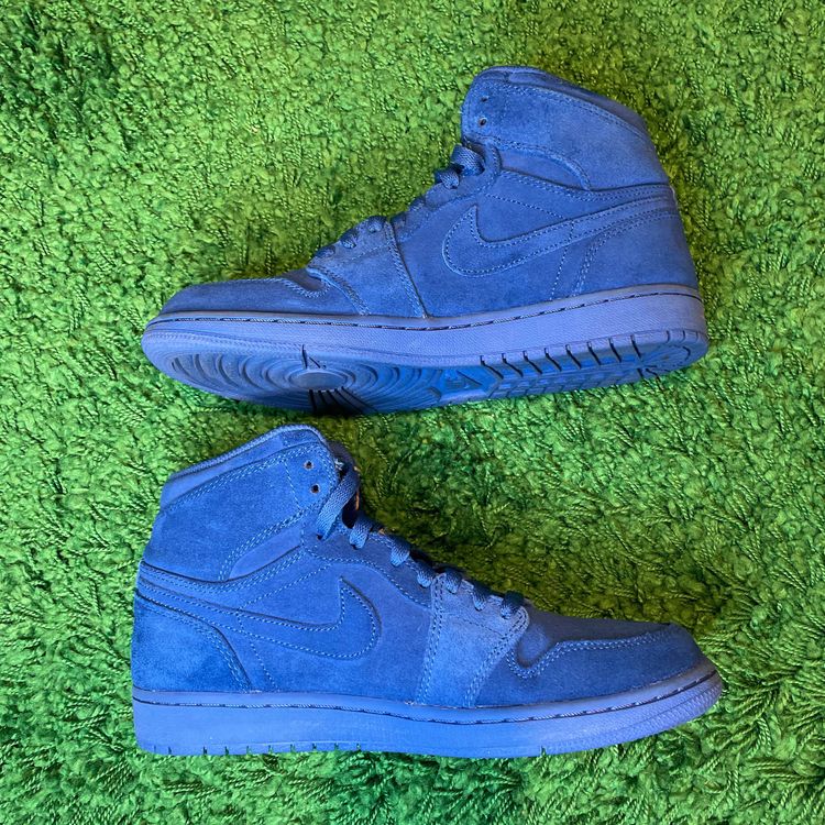 blue suede retro 1