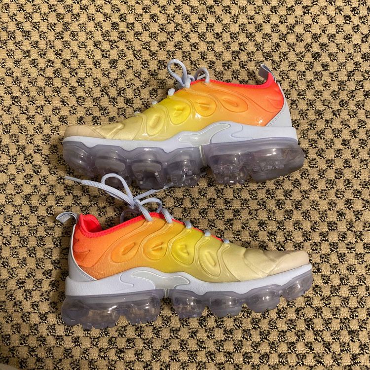 vapormax plus sunrise
