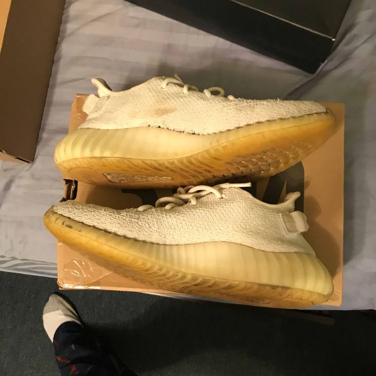 das Yeezy Sneakers Official