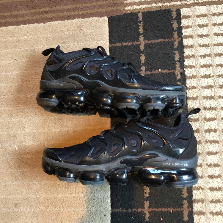 vapormax plus replicas