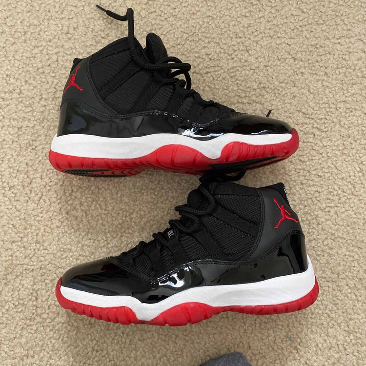 Air Jordan 11 Retro 'Bred' 2001 Air Jordan 136046 061 GOAT