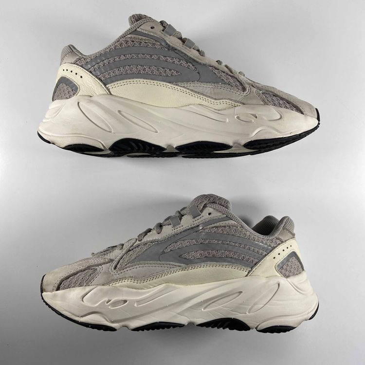 yeezy 700 static goat