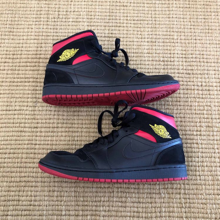 jordan 1 mid last shot