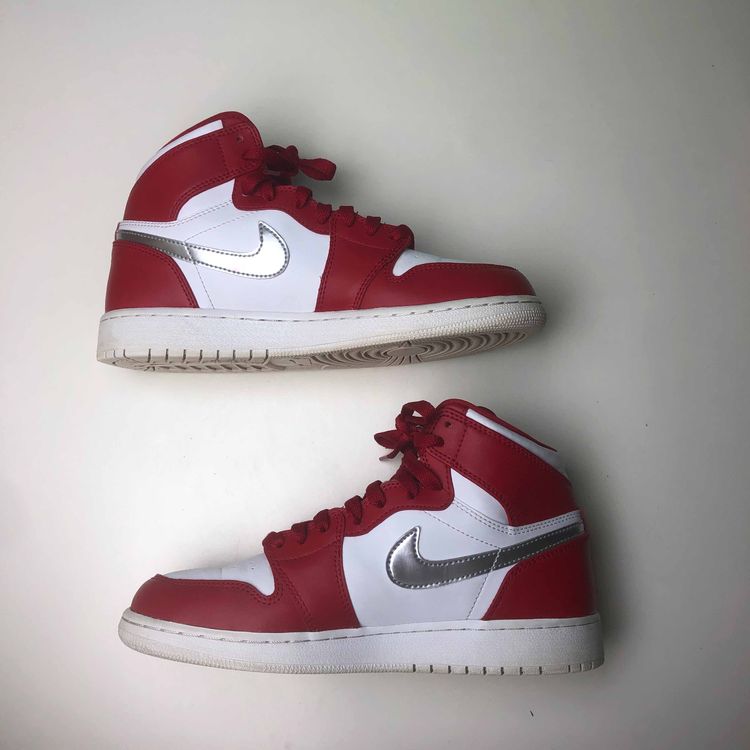 air jordan 1 retro silver medal