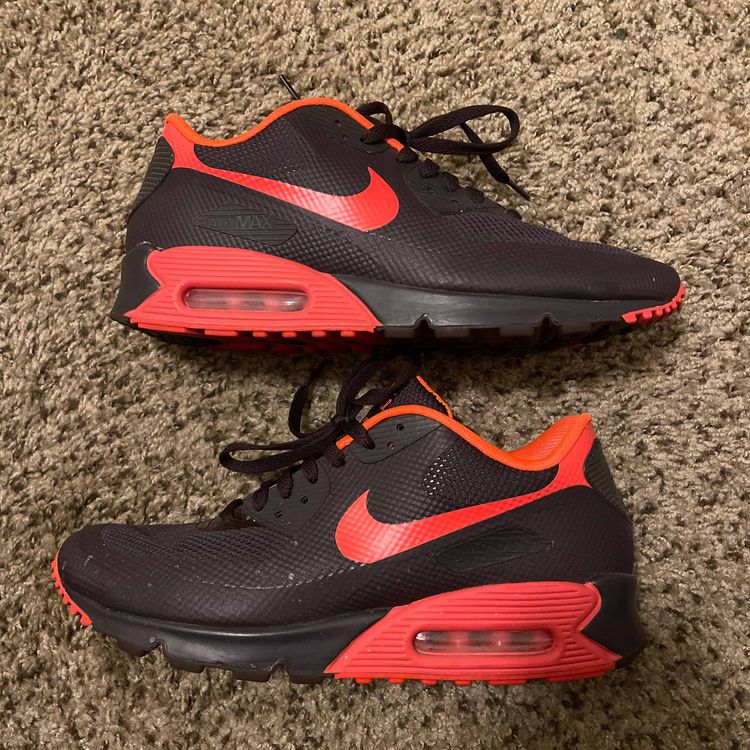 air max hyperfuse crimson