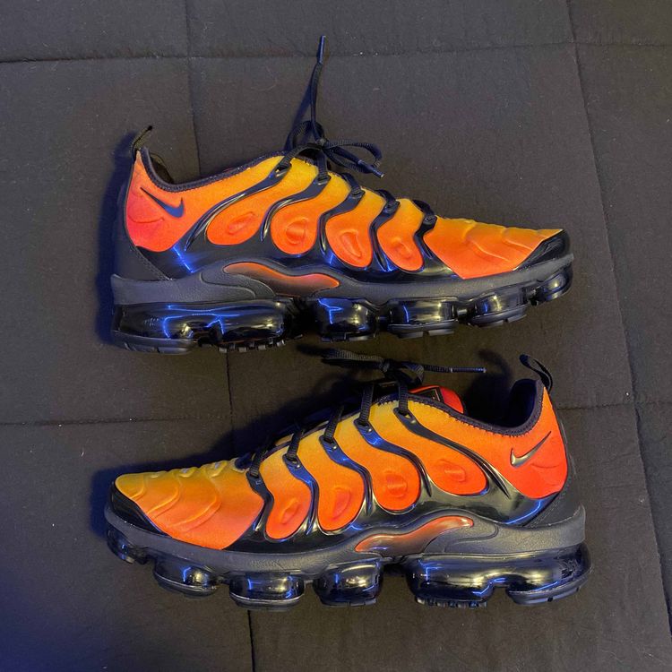 mens vapormax plus sunset
