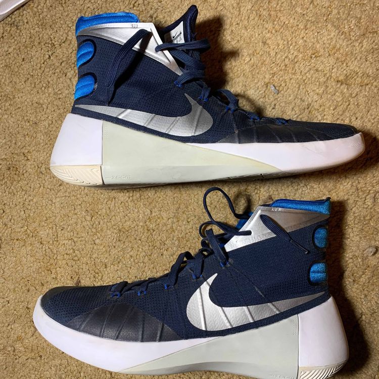 nike womens hyperdunks 2015