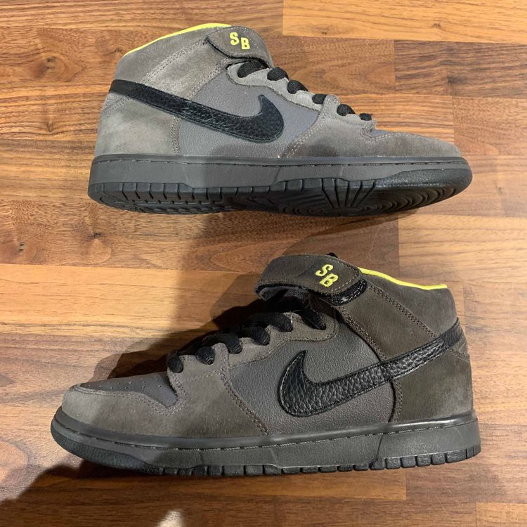 batman nike dunks