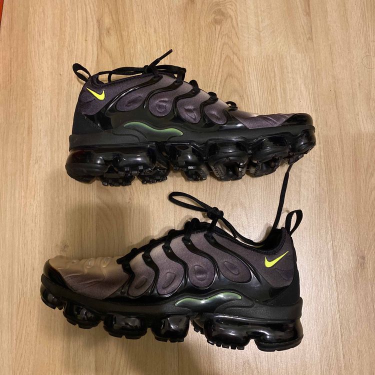 nike vapormax plus neon 95