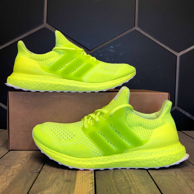 ultra boost 1.0 sample