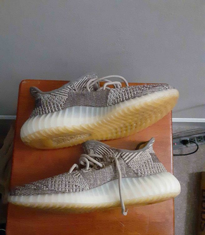 adidas Yeezy Boost 350 V2 \