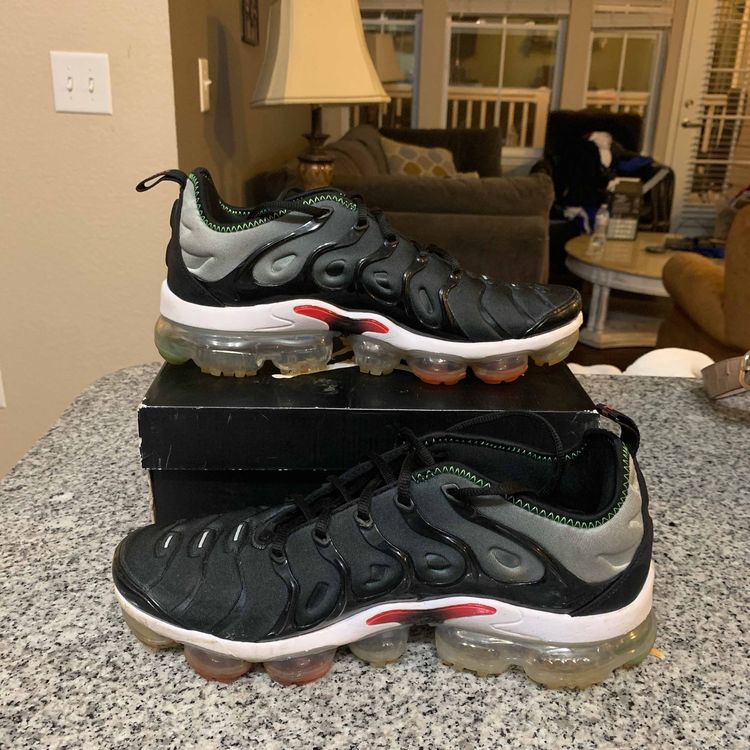 worldwide vapormax plus
