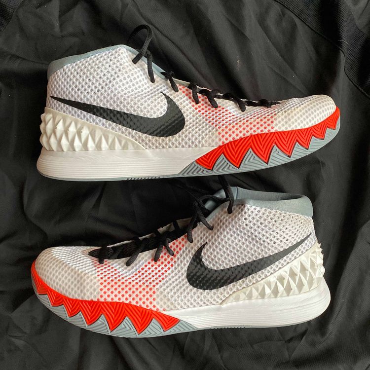 kyrie 1 home