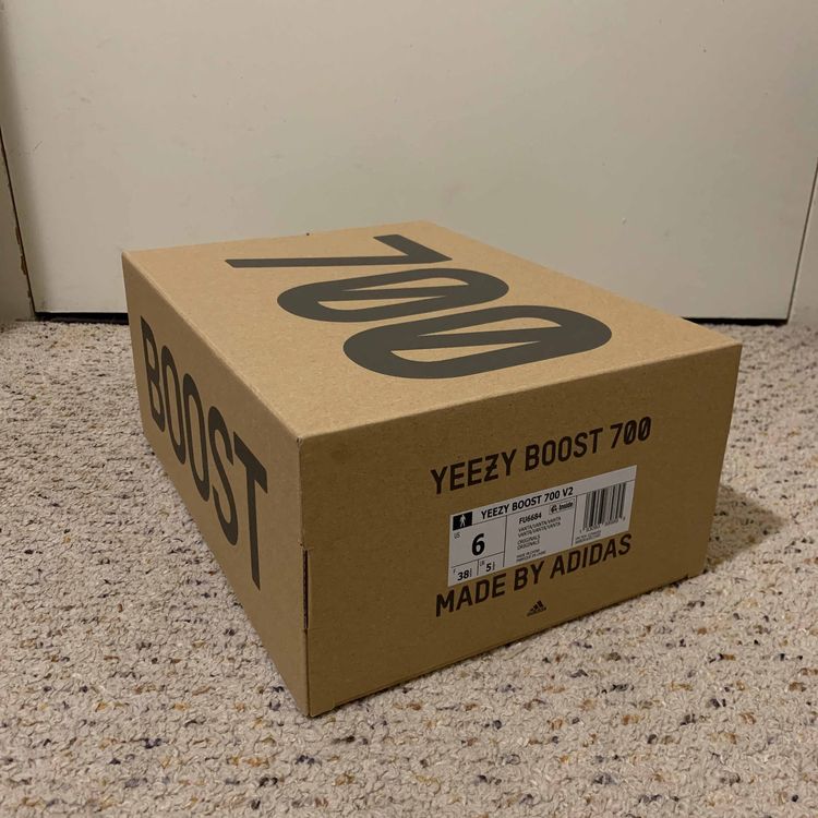 yeezy 700 vanta goat