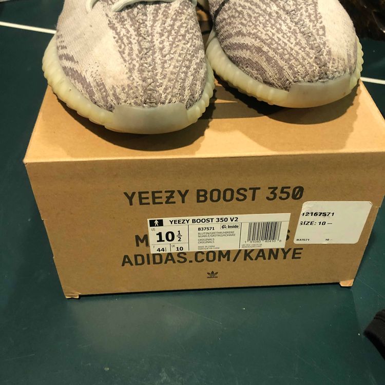 Yeezy Boost 350 V2 blue Tint Adidas b37571 blutin Flight Club