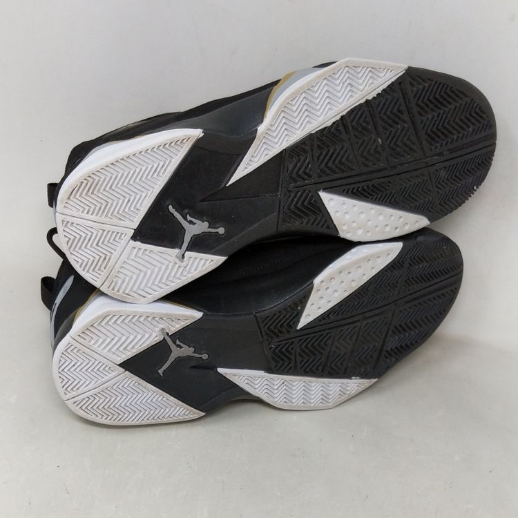 true flight black and gold