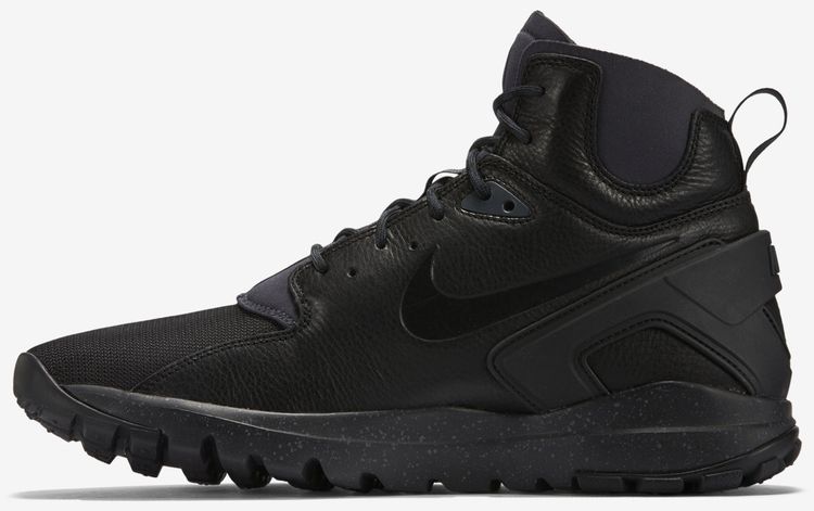 nike mobb ultra mid